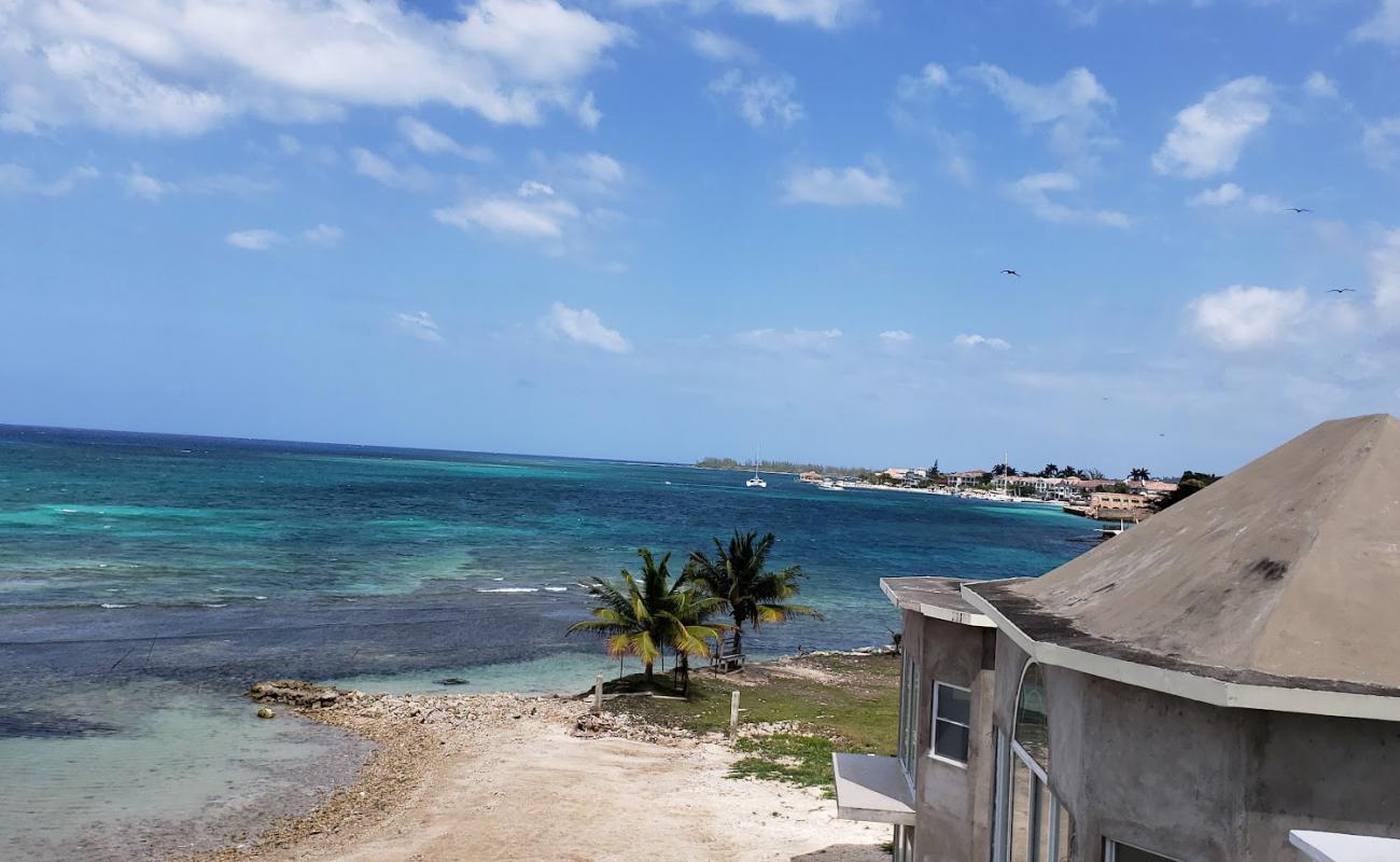 Villa Maria Montego Bay'in fotoğrafı açık bej kum yüzey ile