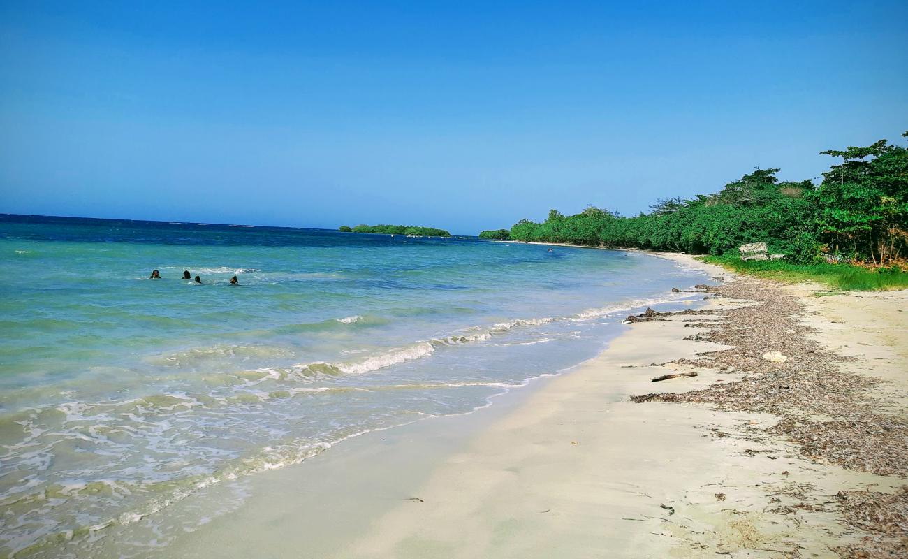 Fantasy Beach'in fotoğrafı açık bej kum yüzey ile