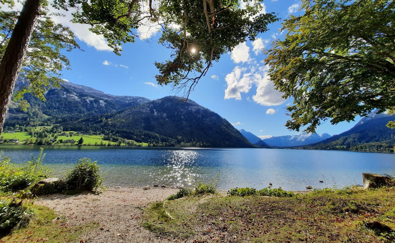 FKK Badestrand Grundlsee'in fotoğrafı taşlar yüzey ile