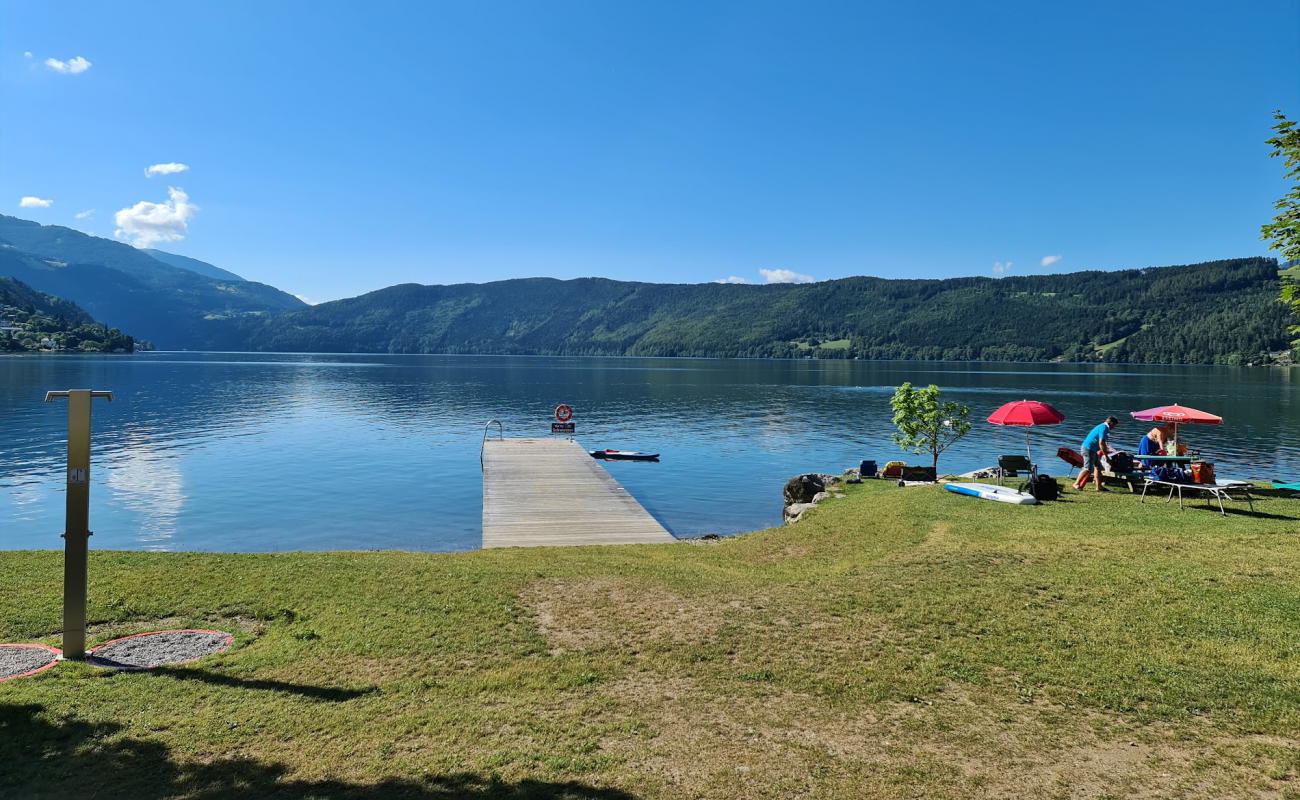 Strandbad Pesenthein'in fotoğrafı çim yüzey ile