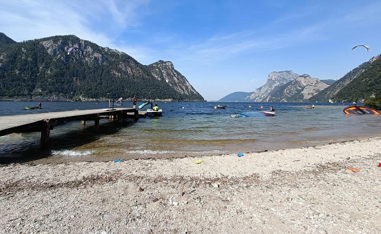 Badeplatz Rindbach Strand'in fotoğrafı çim yüzey ile
