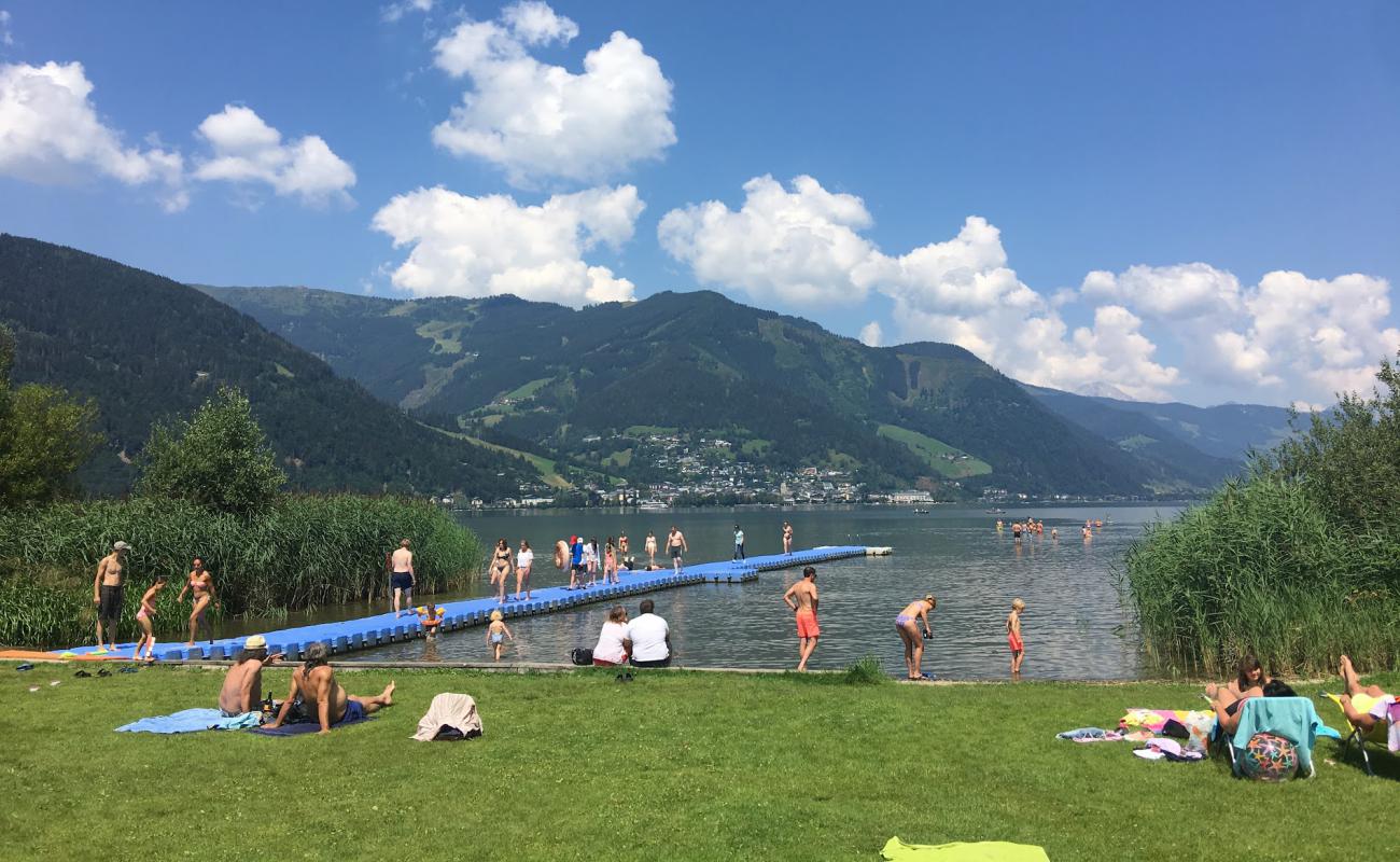 Strandbad Erlberg'in fotoğrafı çim yüzey ile