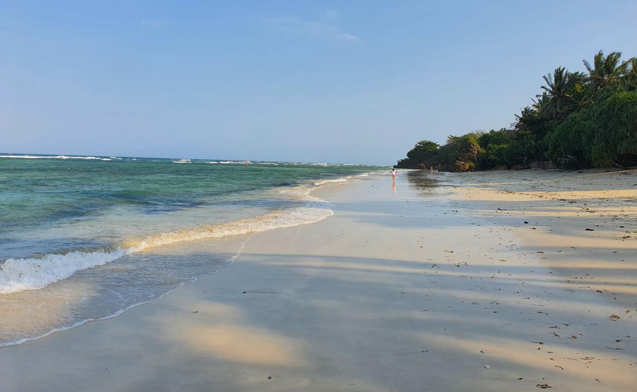 Kaskazi Beach'in fotoğrafı parlak kum yüzey ile