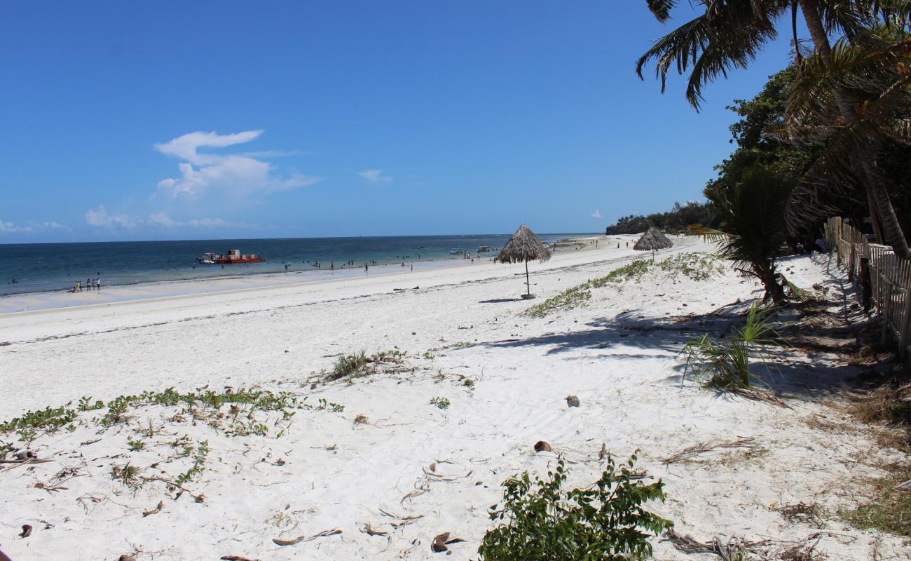 Nyali Plajı (Mombasa)'in fotoğrafı açık bej kum yüzey ile
