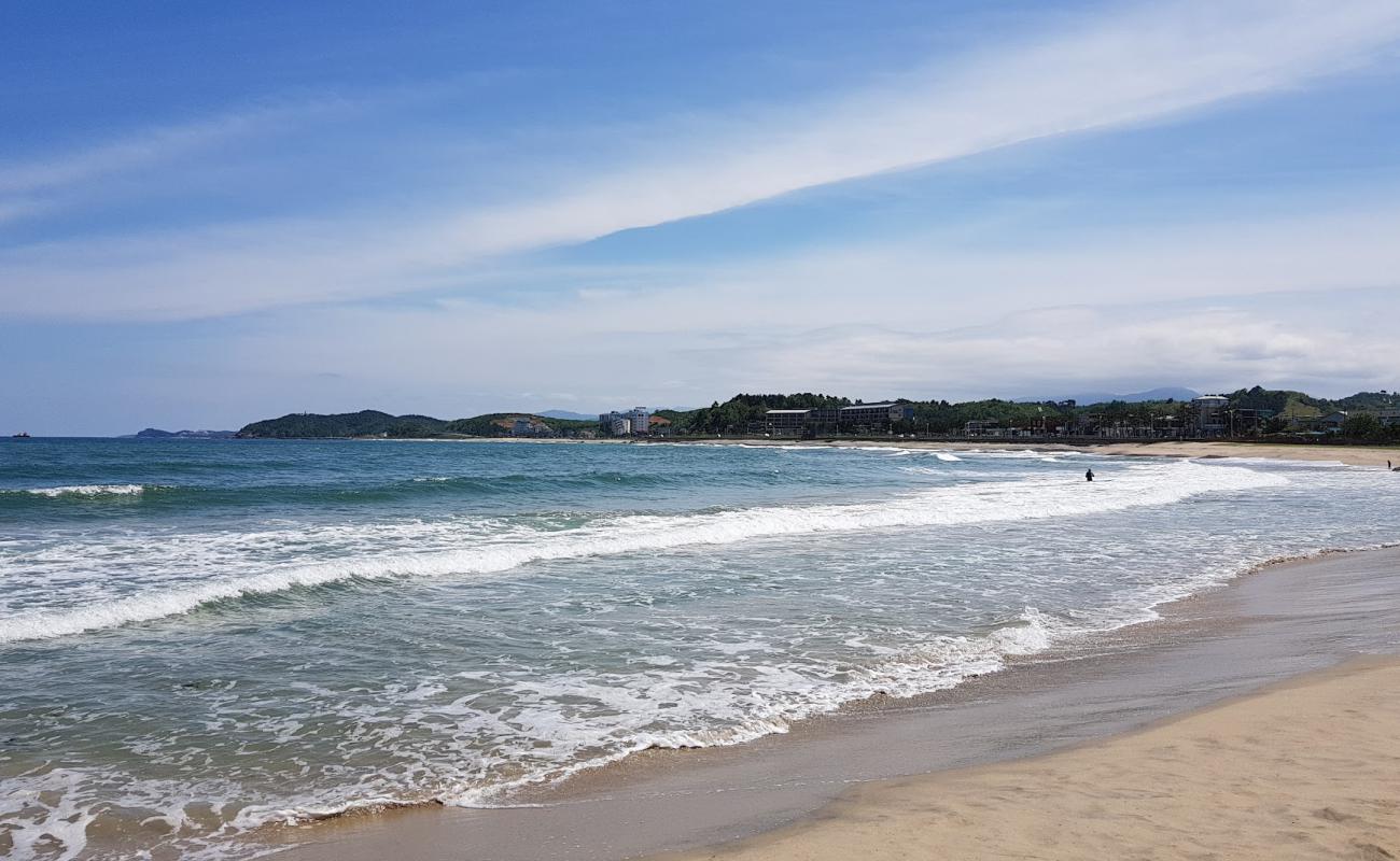 Water Beach'in fotoğrafı açık bej kum yüzey ile