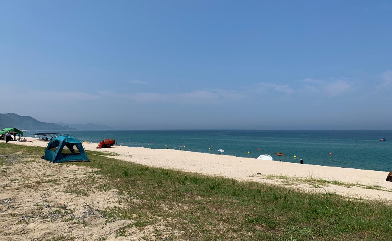 Mangyang Beach'in fotoğrafı parlak kum yüzey ile