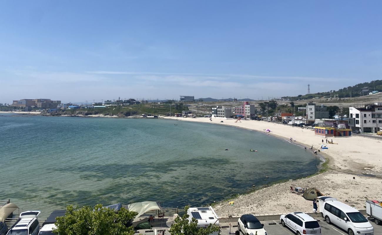 Guryongpo Beach'in fotoğrafı parlak kum yüzey ile