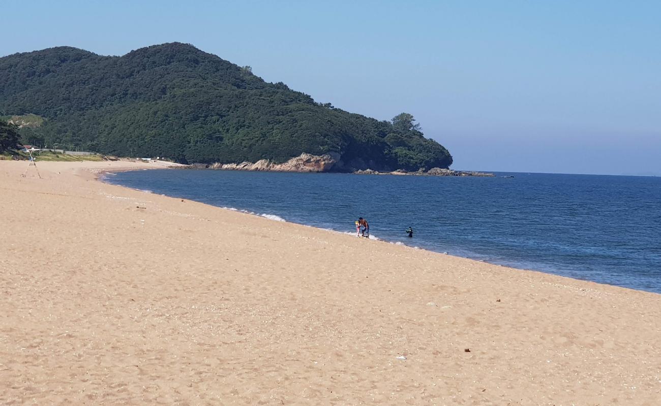 Gosapo Beach'in fotoğrafı açık bej kum yüzey ile