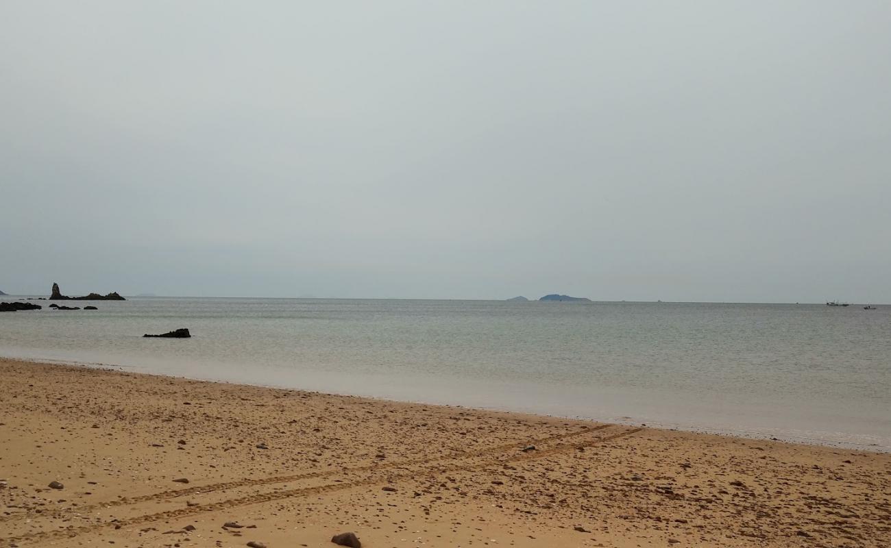 Duegi Beach'in fotoğrafı taşlı kum yüzey ile