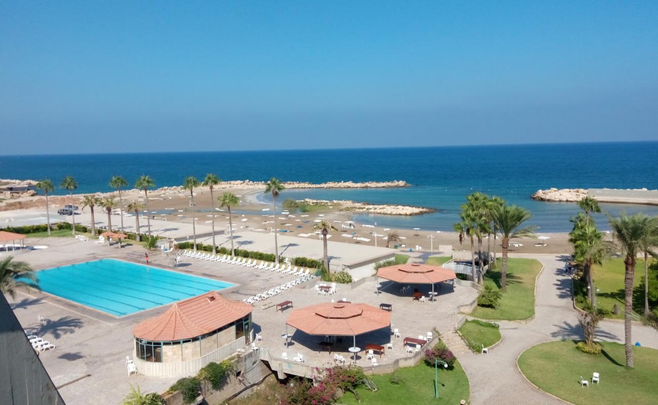 Manara Beach'in fotoğrafı parlak ince kum yüzey ile