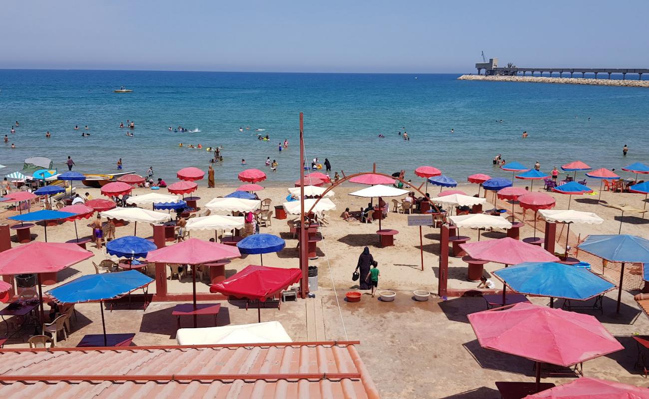 Sandy Beach'in fotoğrafı parlak kum yüzey ile