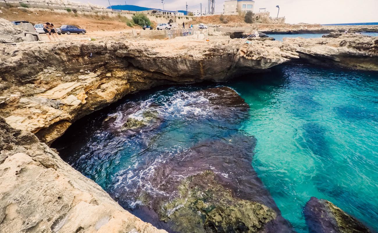 Batroun Rocks'in fotoğrafı kayalık arazi yüzey ile