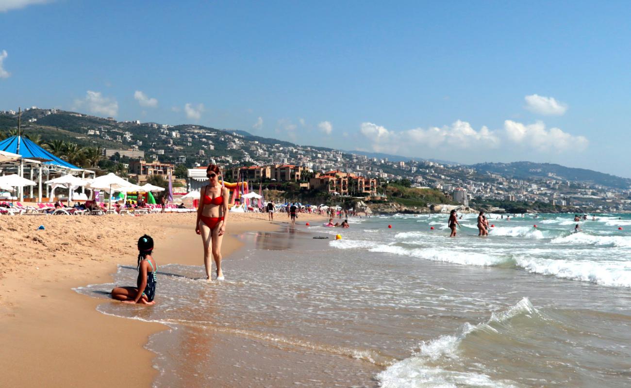 Jbeil bech'in fotoğrafı parlak kum yüzey ile