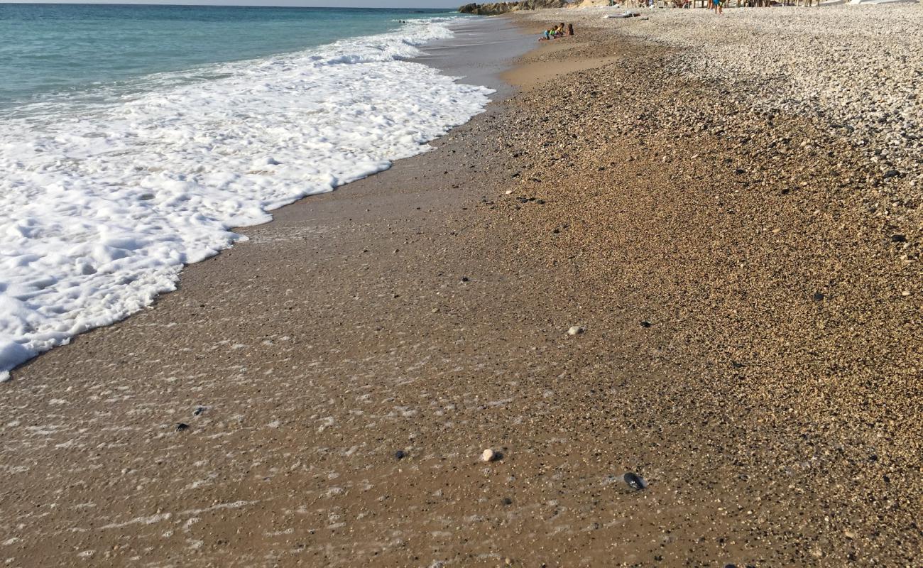 Okaibe Beach'in fotoğrafı bej çakıl yüzey ile
