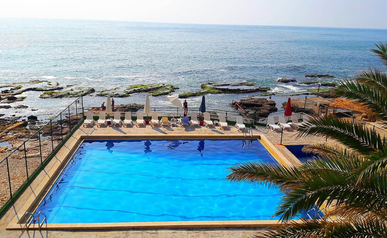 Happy Beach'in fotoğrafı taşlar yüzey ile