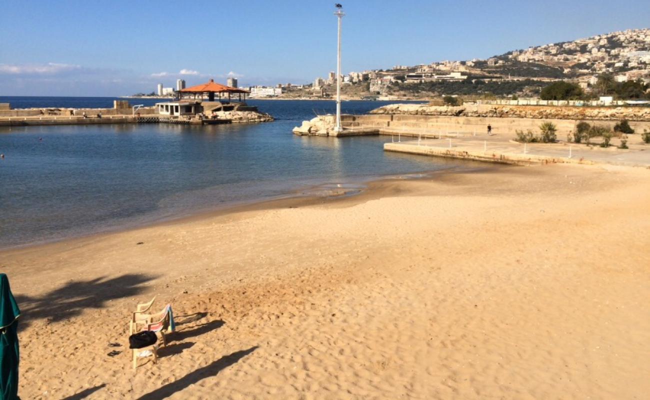 Green Beach'in fotoğrafı açık bej kum yüzey ile