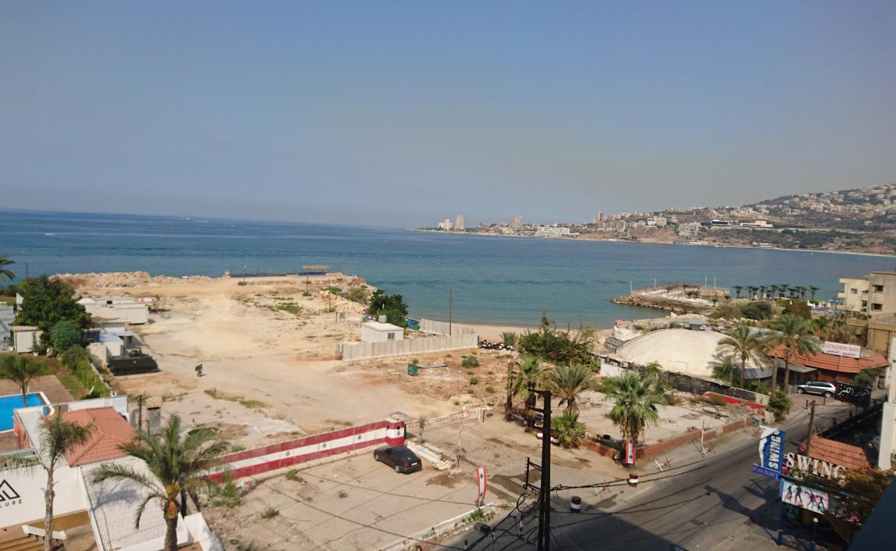 Al Raml Beach'in fotoğrafı hafif çakıl yüzey ile