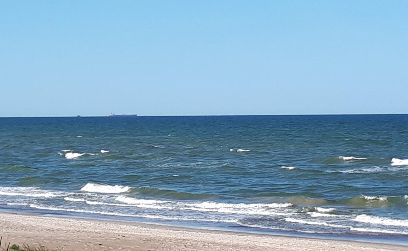 Aulaukio Baltija'in fotoğrafı açık bej kum yüzey ile