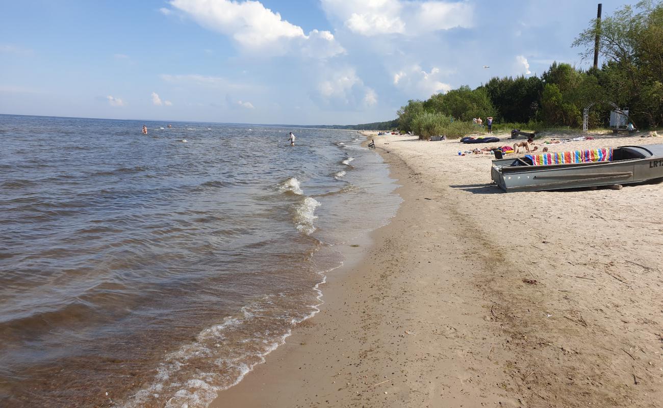 Plienciema kapa beach'in fotoğrafı açık bej kum yüzey ile