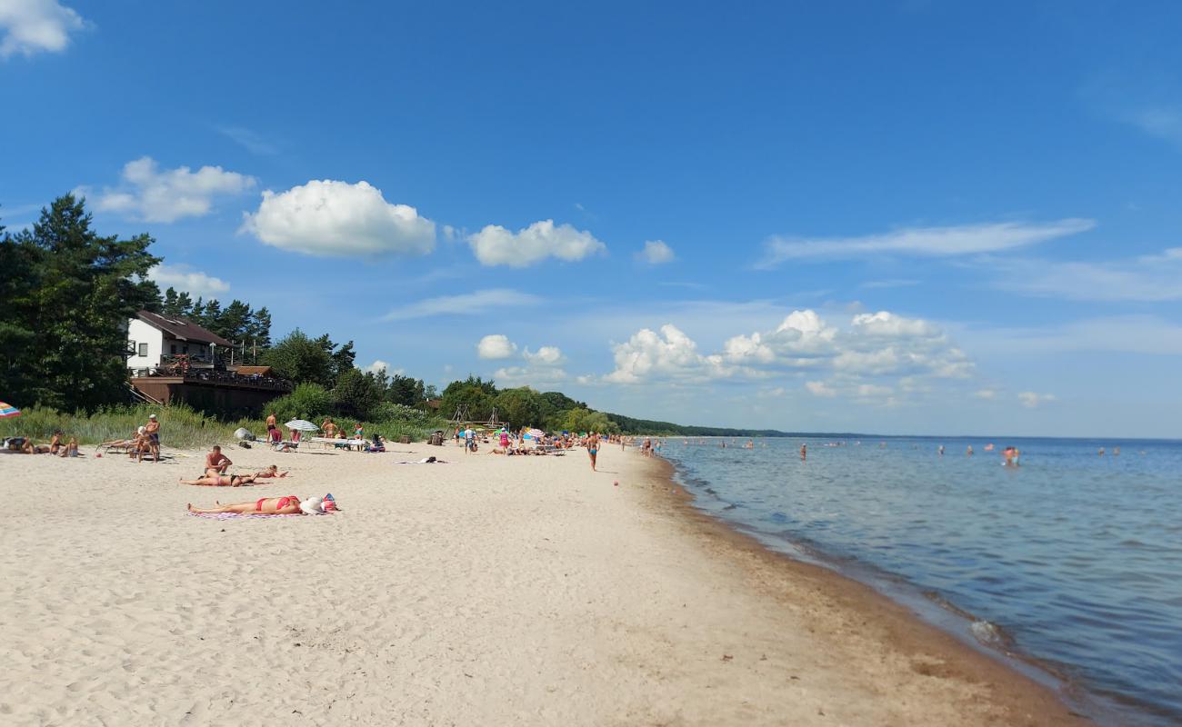 Apsuciems beach'in fotoğrafı parlak kum yüzey ile