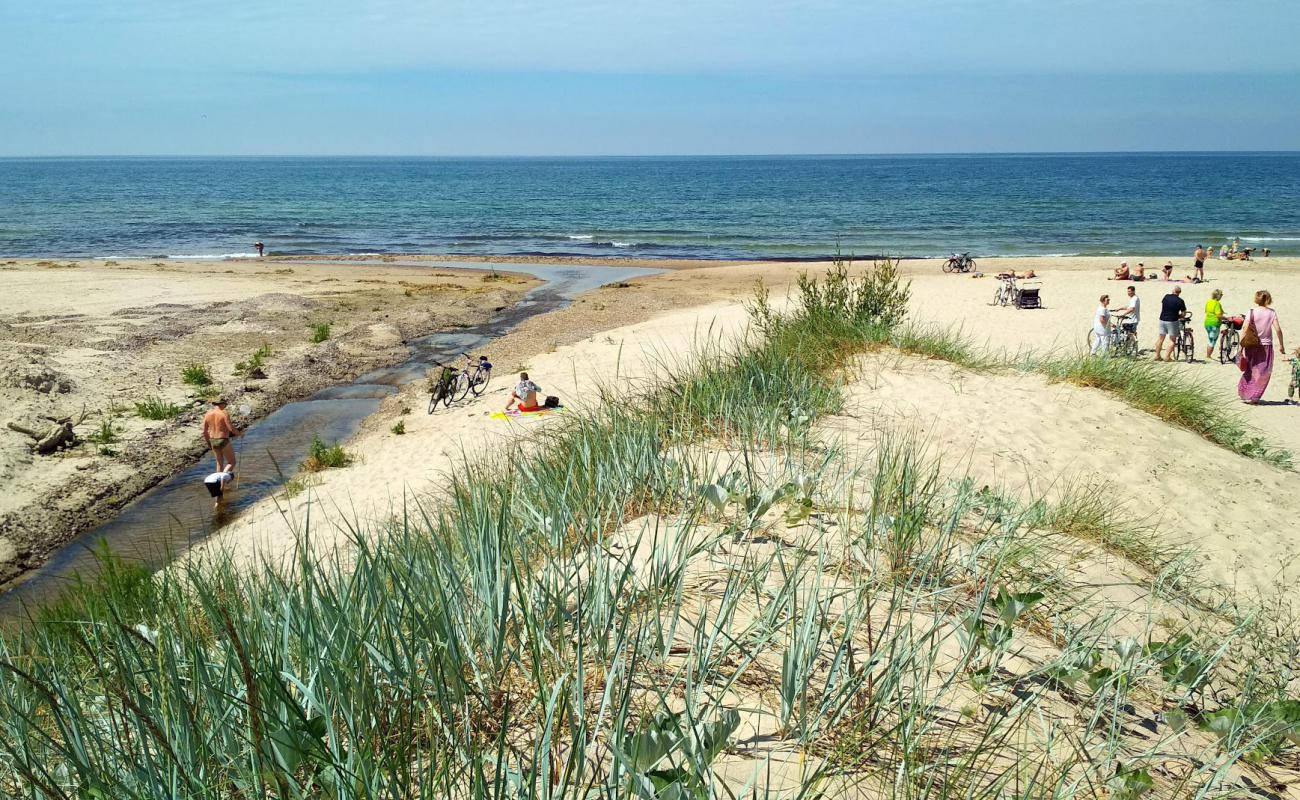 Edge beach'in fotoğrafı parlak kum yüzey ile