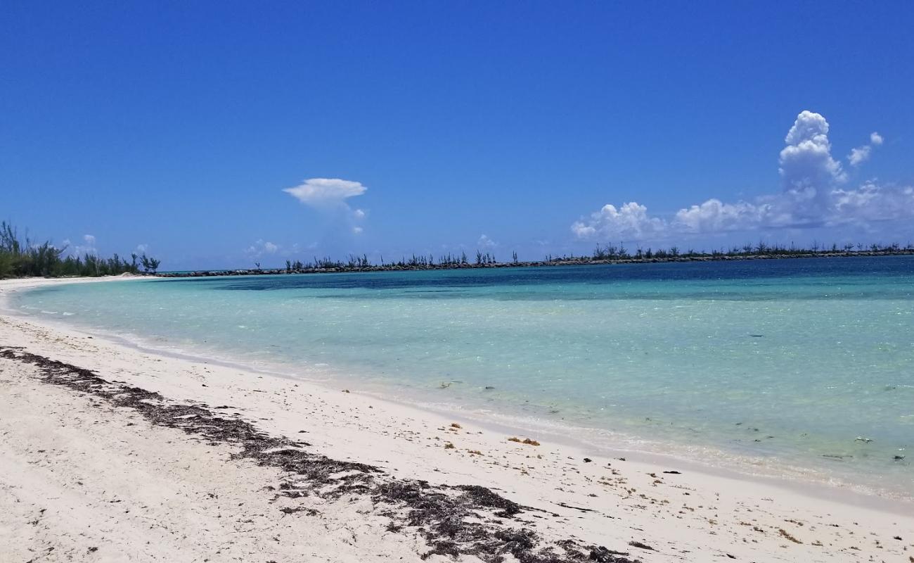 Fortune beach'in fotoğrafı i̇nce bej kum yüzey ile