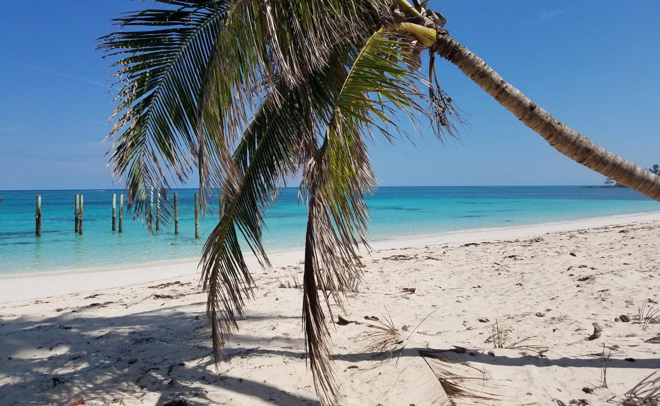 Nicholls Town beach'in fotoğrafı parlak ince kum yüzey ile