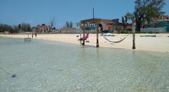 Tarpum Bay beach