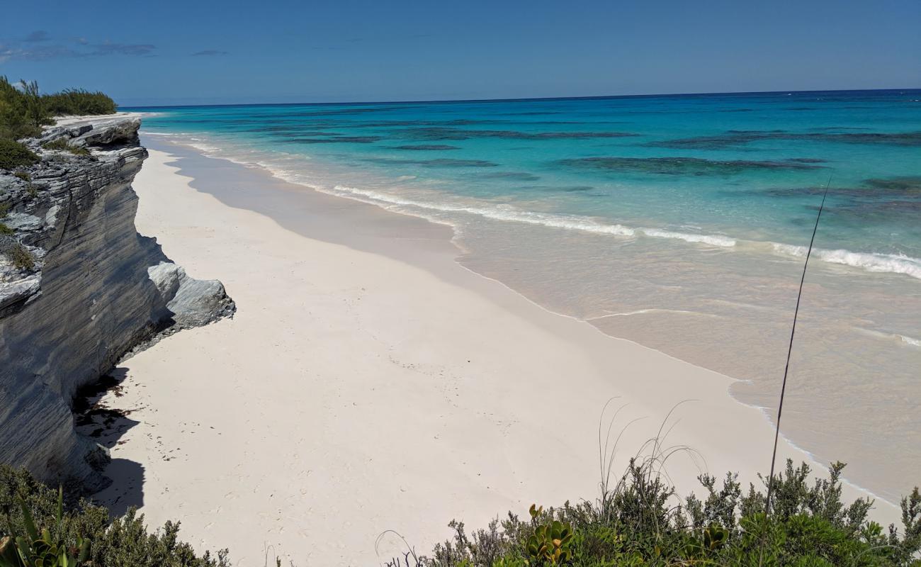 Lighthouse beach'in fotoğrafı i̇nce bej kum yüzey ile