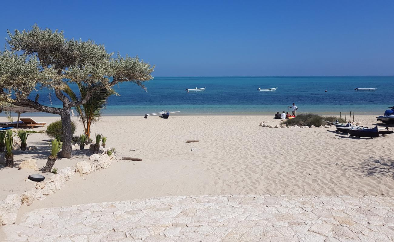 Anakao Beach'in fotoğrafı açık bej kum yüzey ile