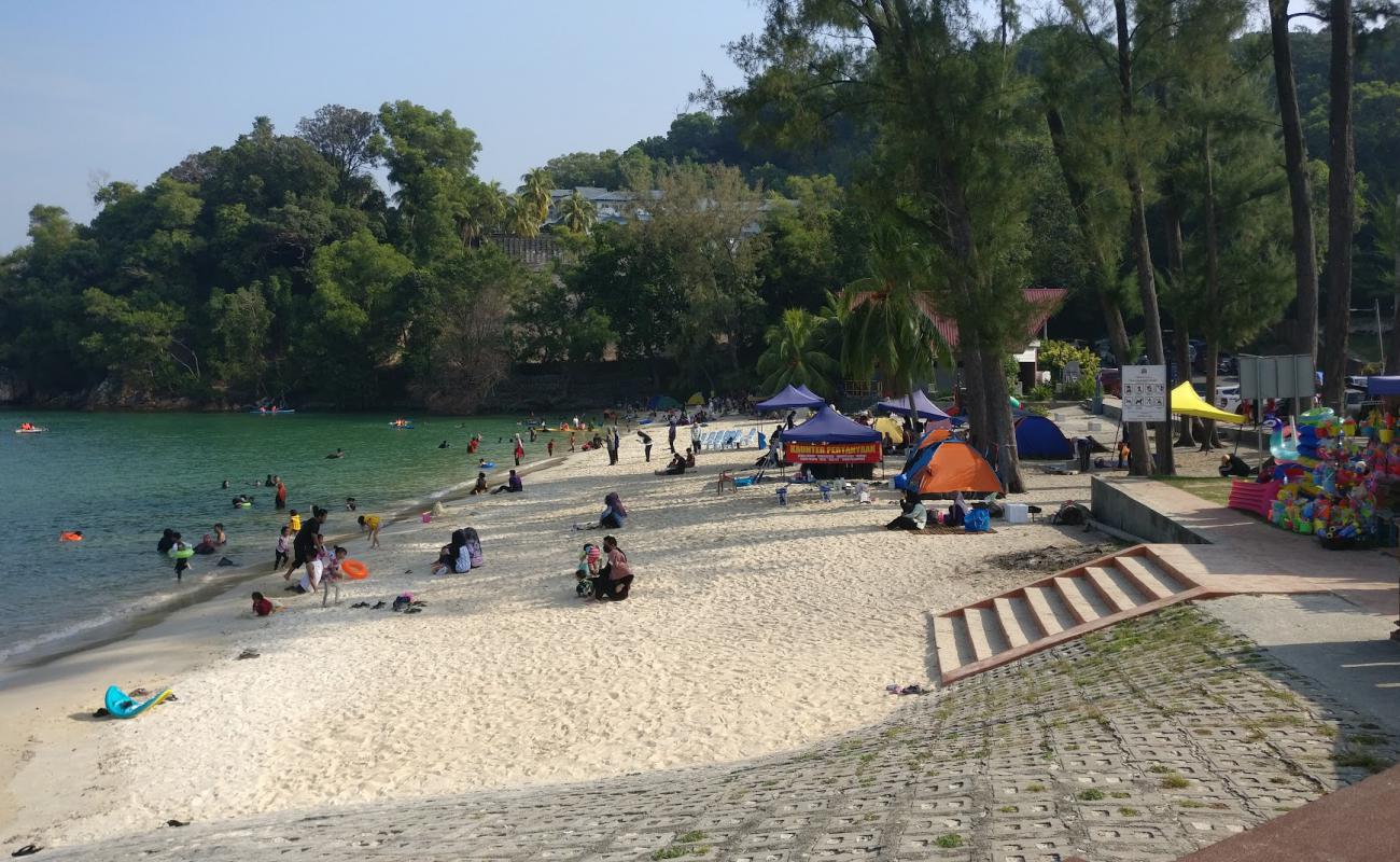 Blue Lagoon Beach'in fotoğrafı gri kum yüzey ile