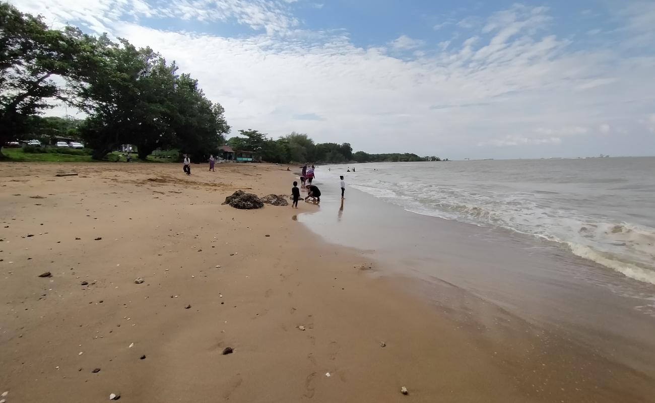 Malacca Beach'in fotoğrafı parlak kum yüzey ile