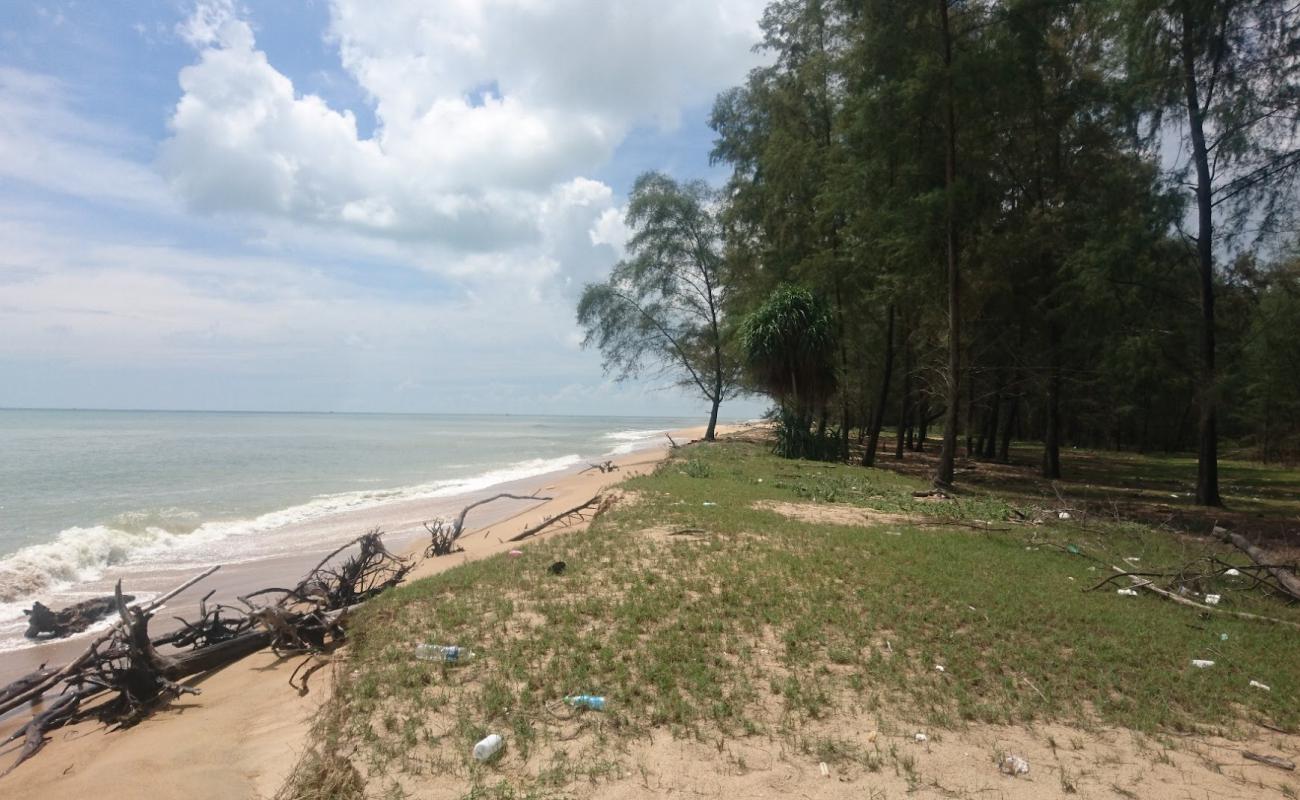 Nenasi Beach'in fotoğrafı açık bej kum yüzey ile