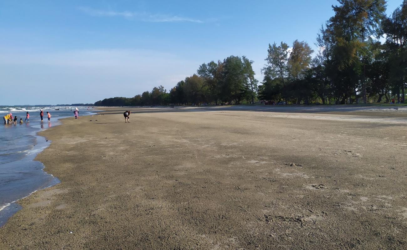 Cempaka Beach'in fotoğrafı açık bej kum yüzey ile