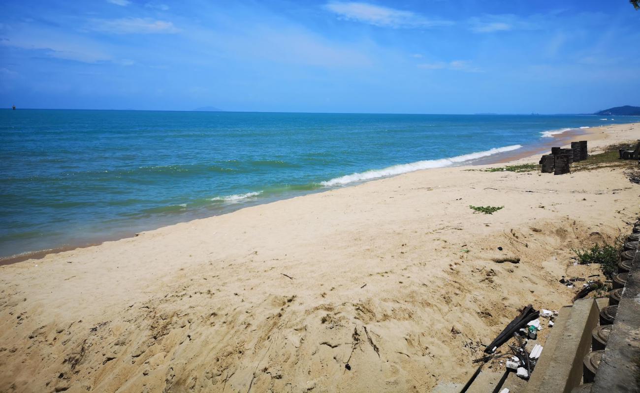 Penarik Beach'in fotoğrafı açık bej kum yüzey ile