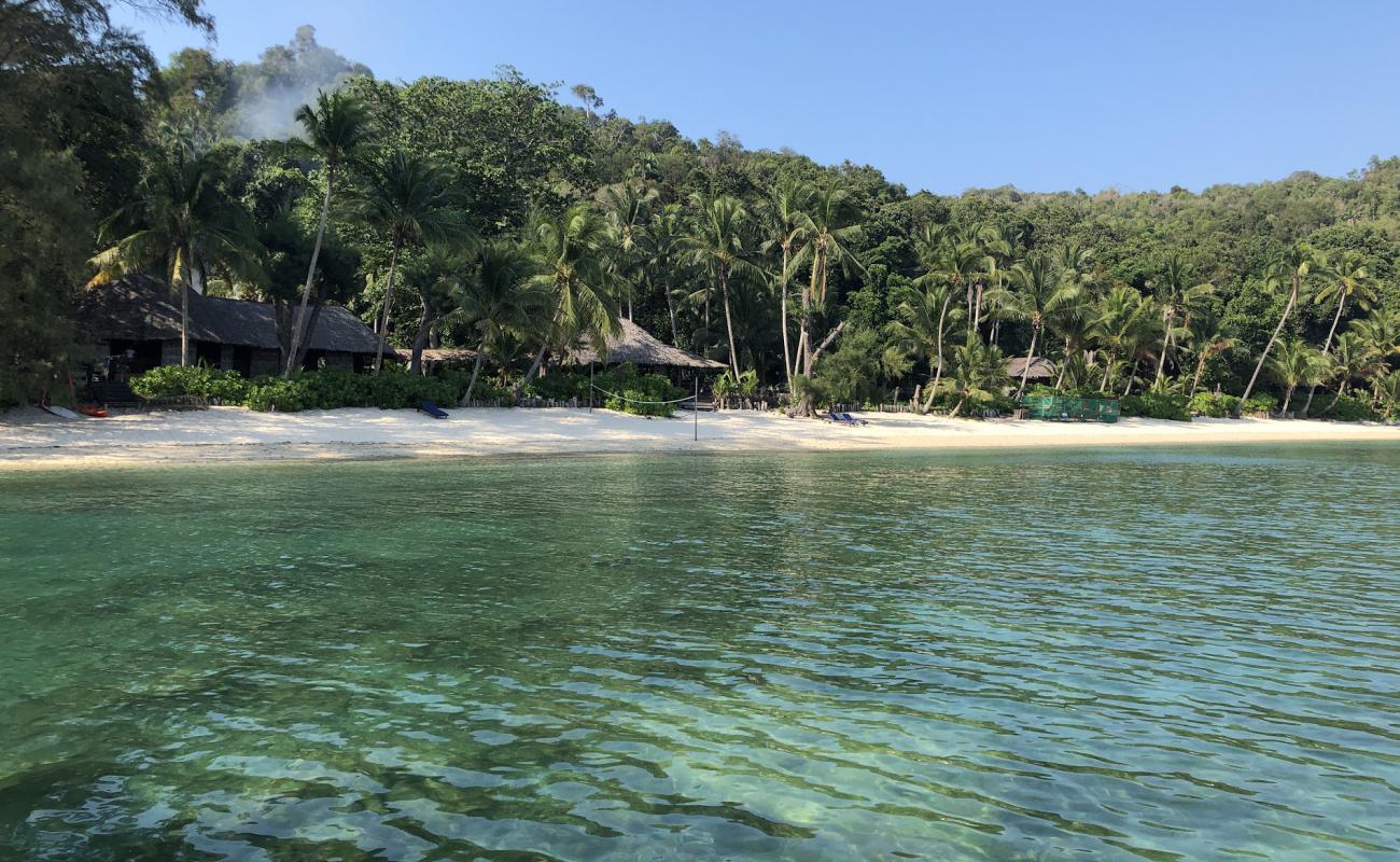 Rimba Resort beach'in fotoğrafı açık bej kum yüzey ile
