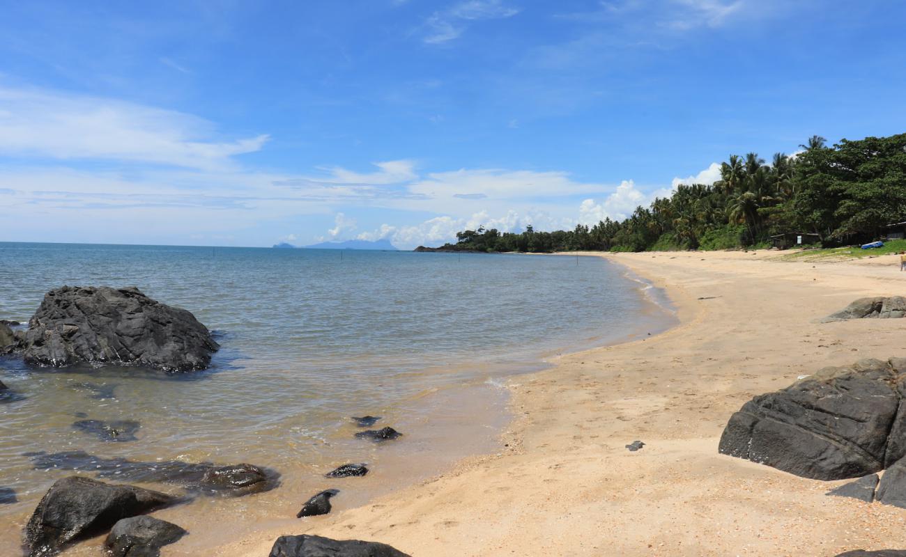 Pandan Beach'in fotoğrafı açık bej kum yüzey ile