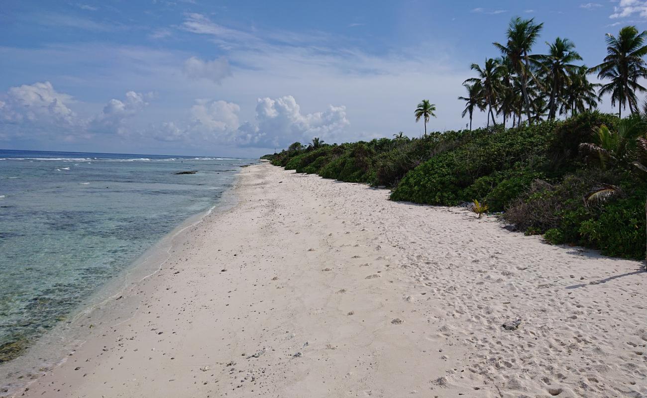 Usgandu Beach'in fotoğrafı açık bej kum yüzey ile