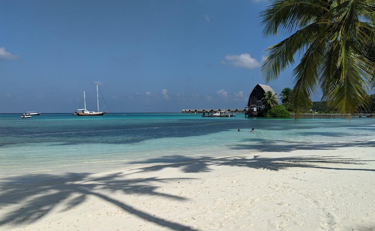 Herethere Kilhi Beach'in fotoğrafı parlak kum yüzey ile