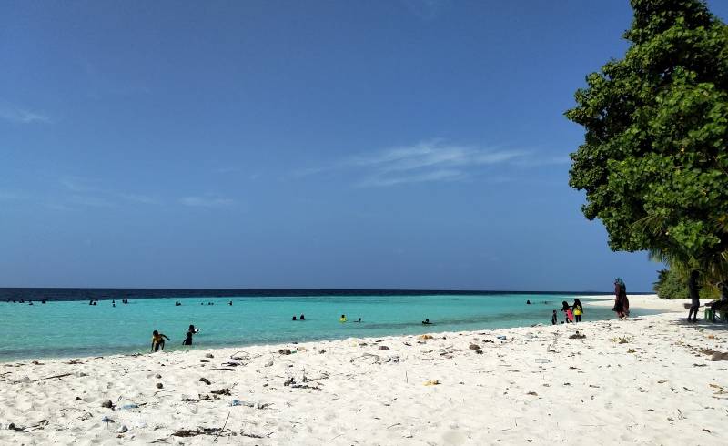 Mulah beach'in fotoğrafı parlak kum yüzey ile