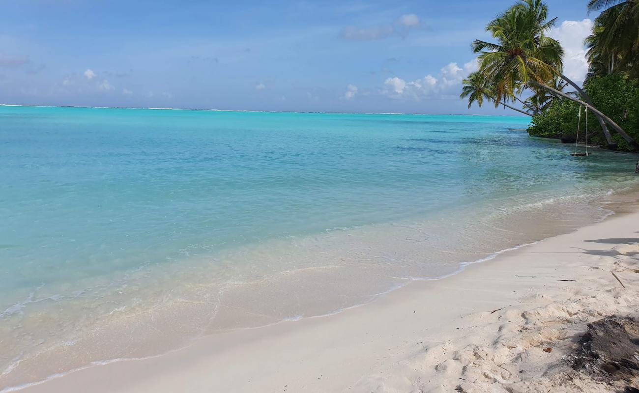 Fohtheyo bodufushi Beach'in fotoğrafı i̇nce beyaz kum yüzey ile