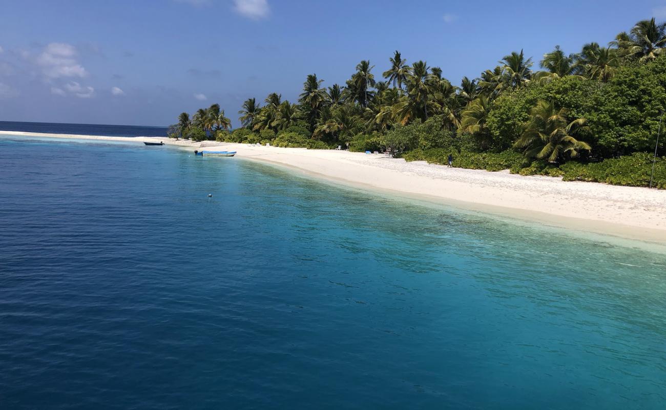 Hulhidoo Beach'in fotoğrafı parlak kum yüzey ile