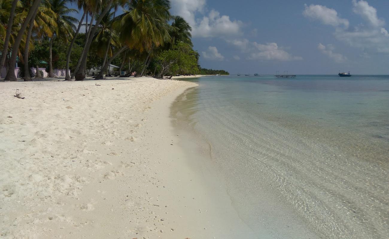 Sunset Beach'in fotoğrafı parlak kum yüzey ile