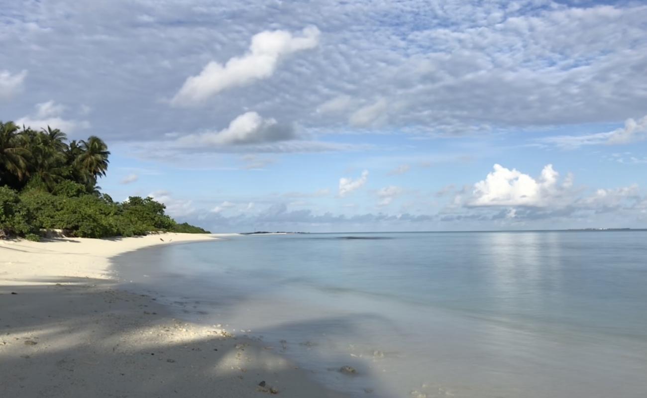 Fenfushee Island'in fotoğrafı beyaz kum yüzey ile