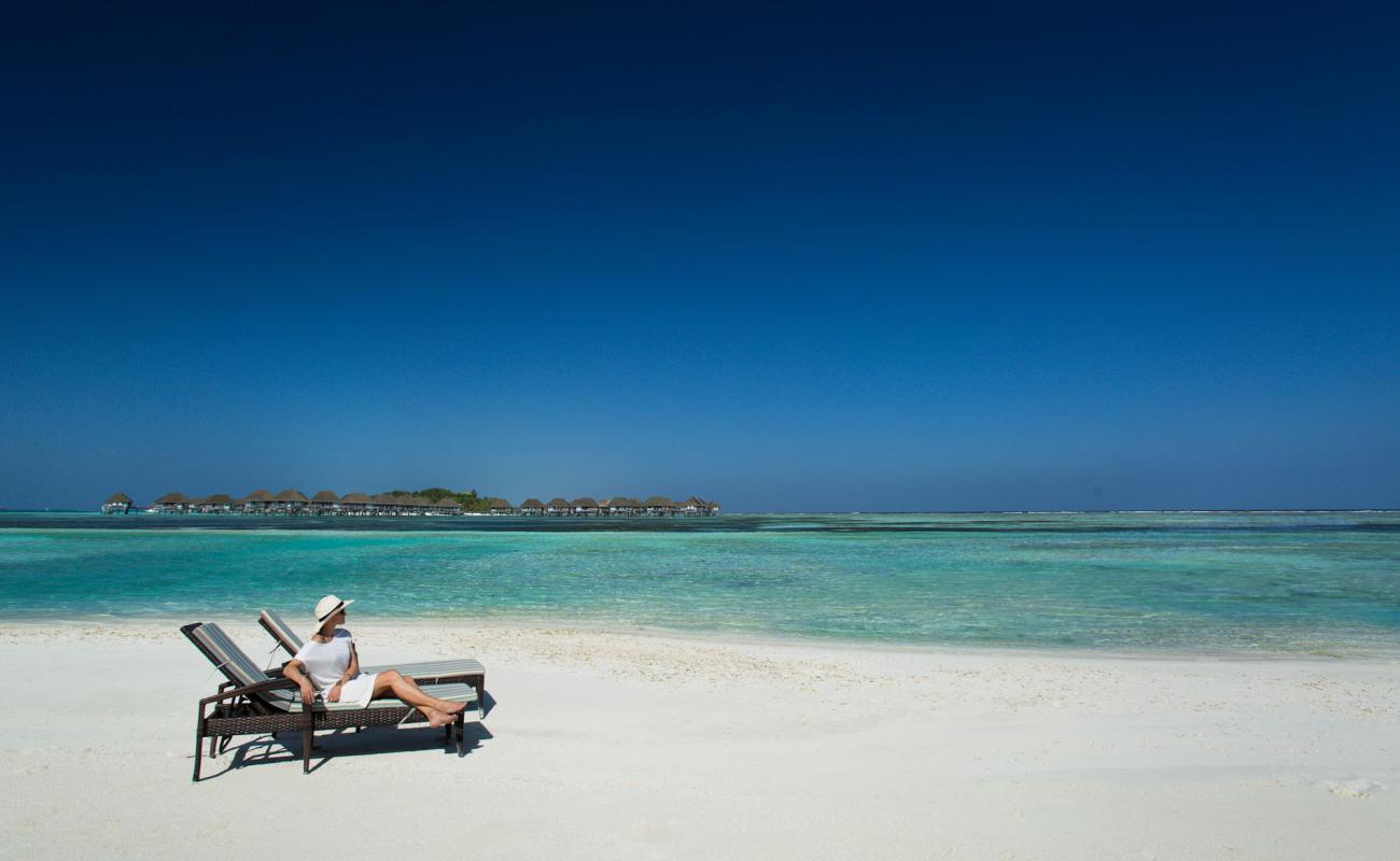 Pearl Sands Resort Beach'in fotoğrafı beyaz ince kum yüzey ile