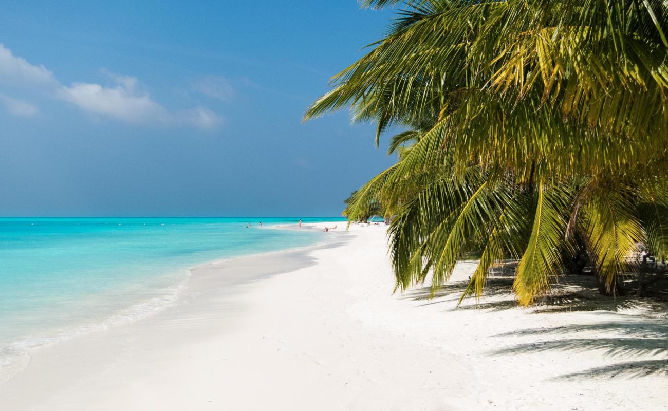 Meeru Island Resort'in fotoğrafı beyaz kum yüzey ile
