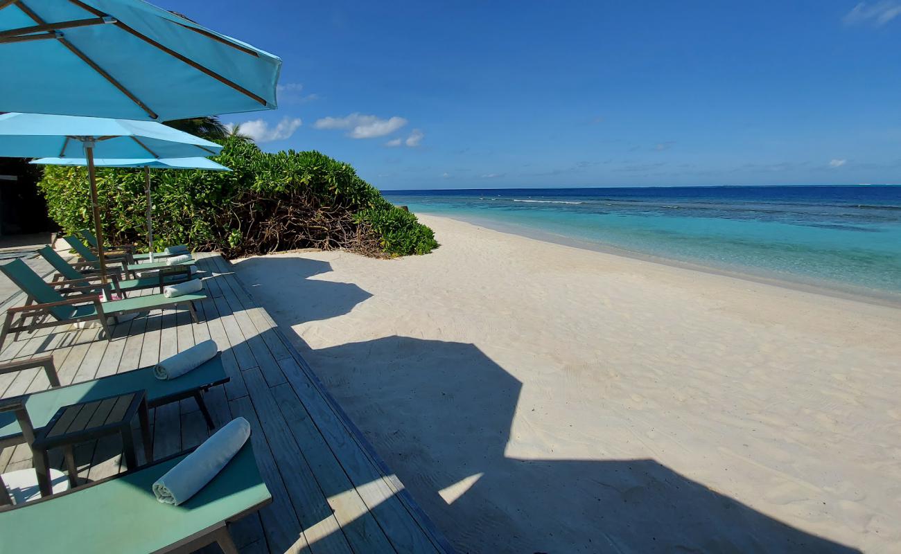 Oblu Nature Resort'in fotoğrafı beyaz kum yüzey ile