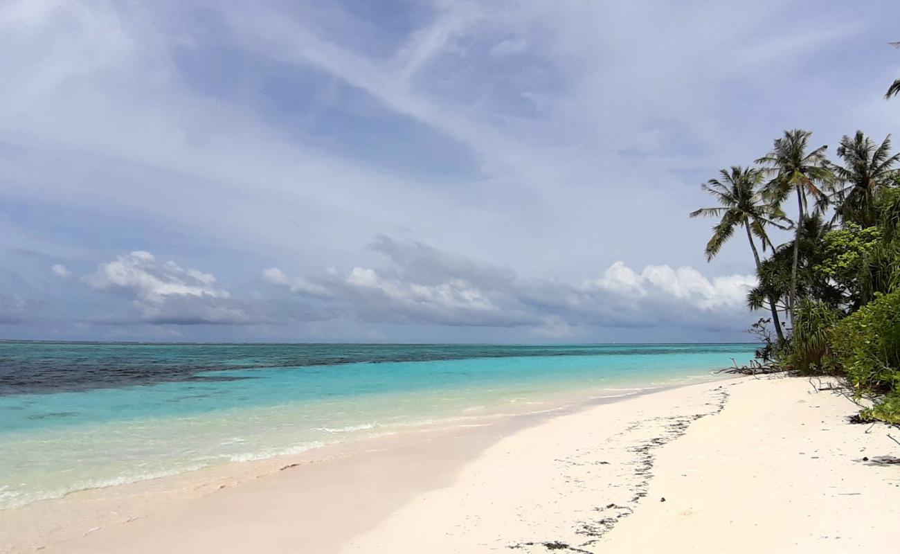 Fehendhoo Beach'in fotoğrafı açık bej kum yüzey ile