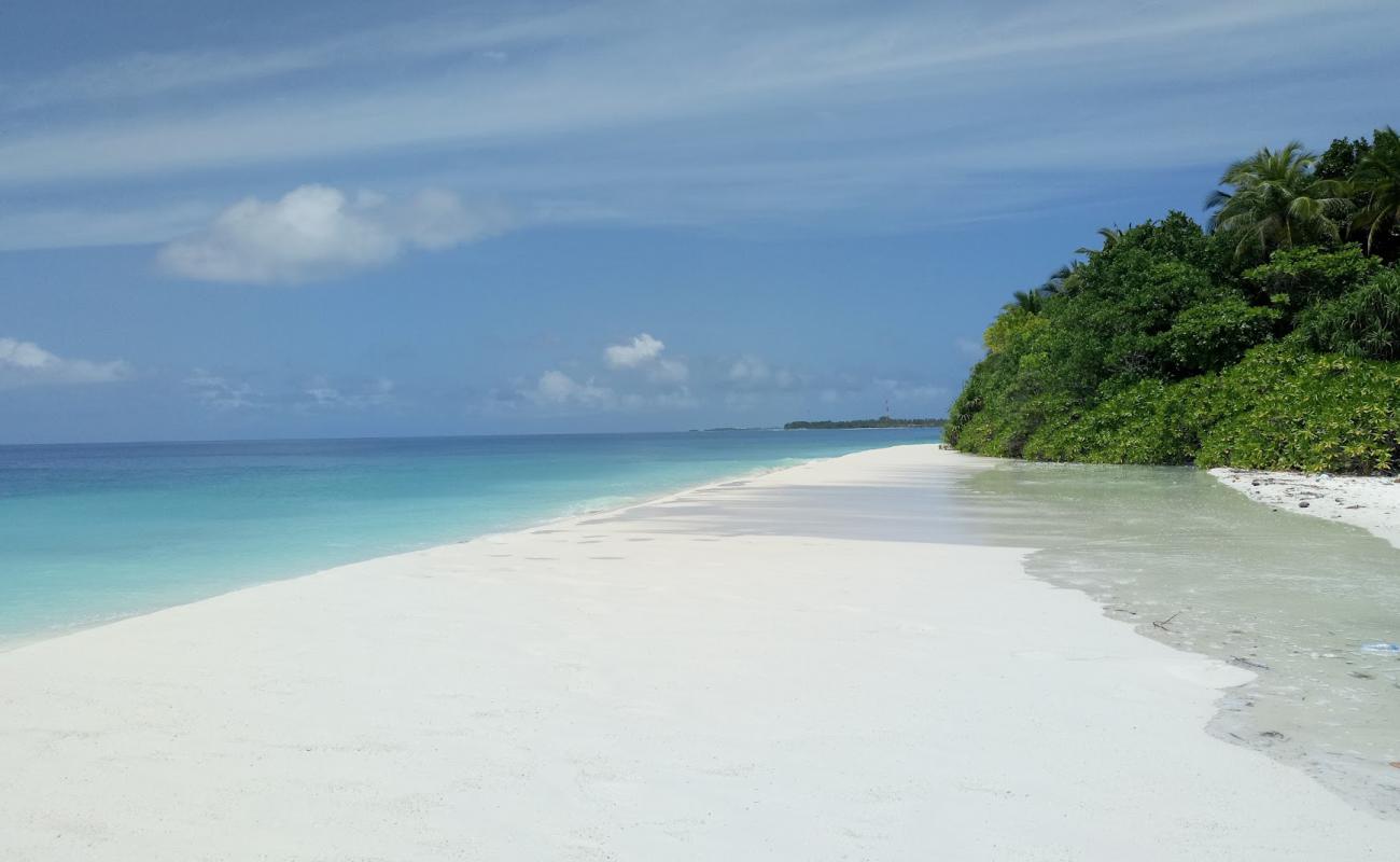 Ungulu Island Beach'in fotoğrafı parlak kum yüzey ile