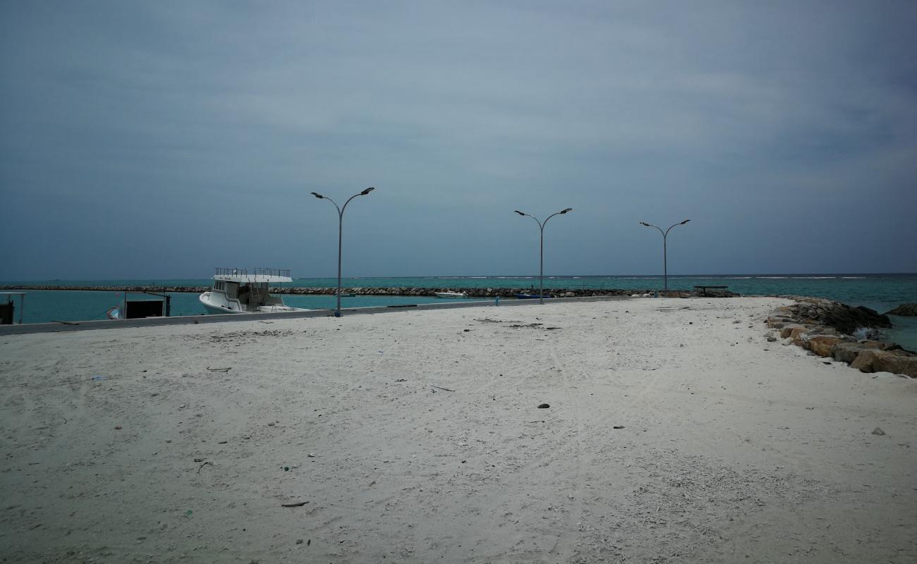 Gun'baru Beach'in fotoğrafı açık bej kum yüzey ile